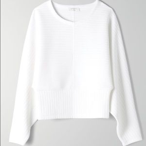 Aritzia x Babaton | White Dolman Top 😍